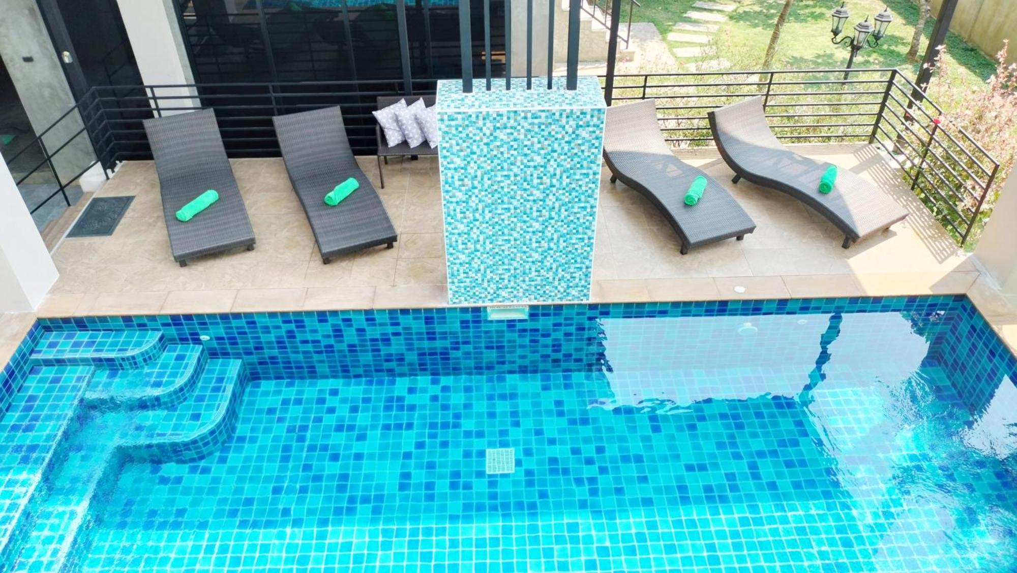 Villa Rajapruek Entire 3 Villas 7 Bedrooms Near Airport Chiang Mai Exterior foto